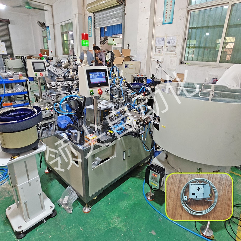 弹簧卡片组装机